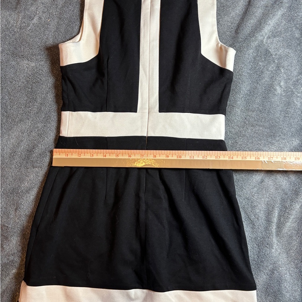 White House Black Market Black and white Midi Dress with bra strap holders - Picture 4 of 7
